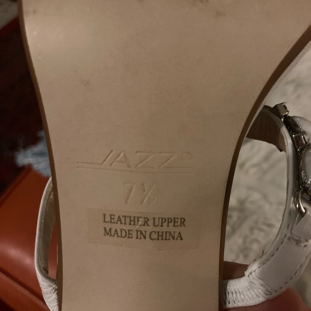 Heels - Picture 3 of 4